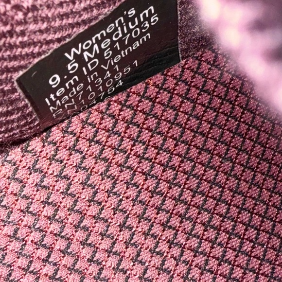 L.L.BEAN Day Venture Knit Slip On Comfort Sneakers‎ Size 9.5 Womens Burgundy - Picture 8 of 8